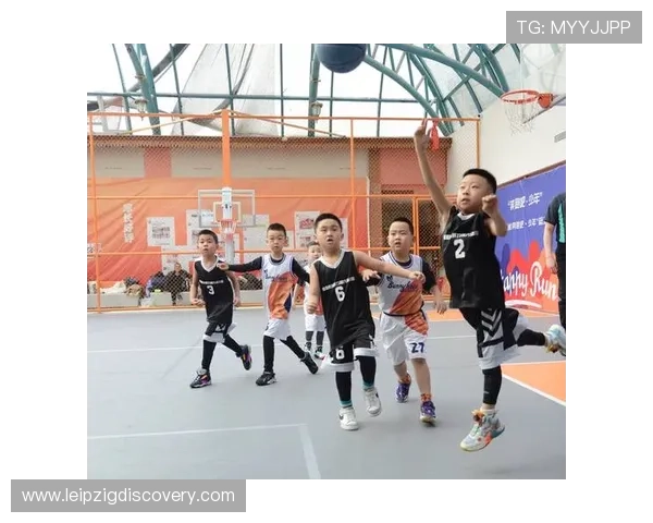 星空体育真人版引发热议,推动体育娱乐产业融合发展实现多元化创新 星空体育真人版引发热议,推动体育娱乐产业融合发展实现多元化创新